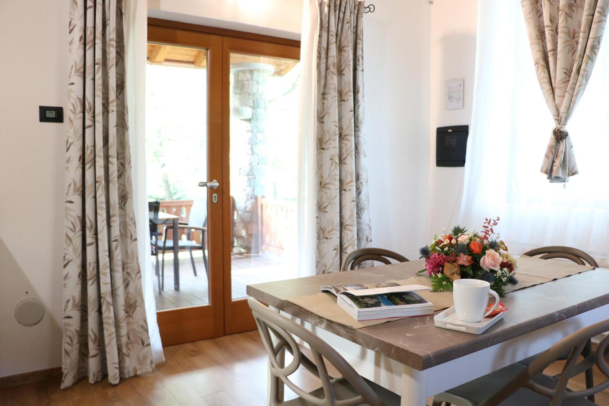 Lazy Bee Camping Village Aosta Exterior foto