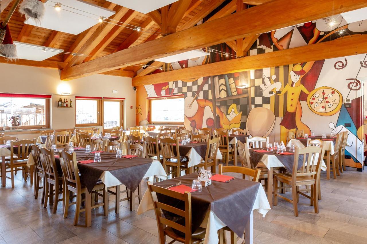 Lazy Bee Camping Village Aosta Exterior foto